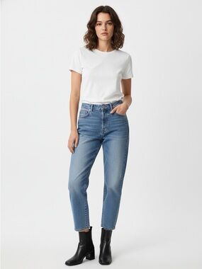 Forever 21 Light Wash Straight-Leg Jeans | Size 29